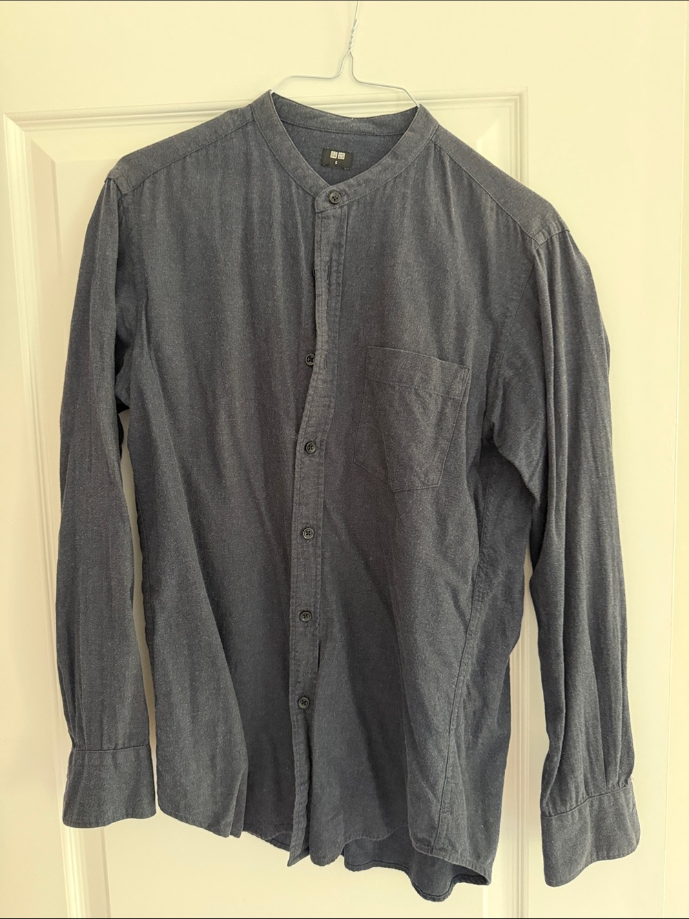 Uniqlo Men's Band-Collar Lightweight Shirt Jacket in Dark Gray